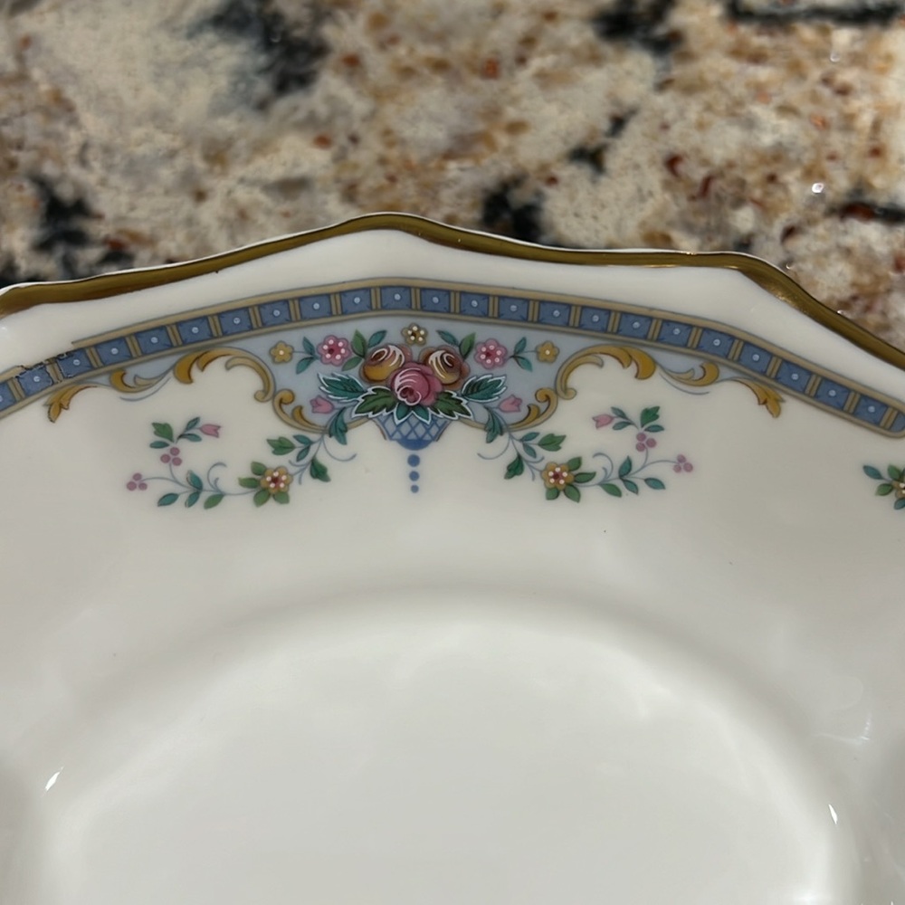 Royal Dalton “Juliet” 5” oval Sweet Meat Dish - Picture 3 of 3